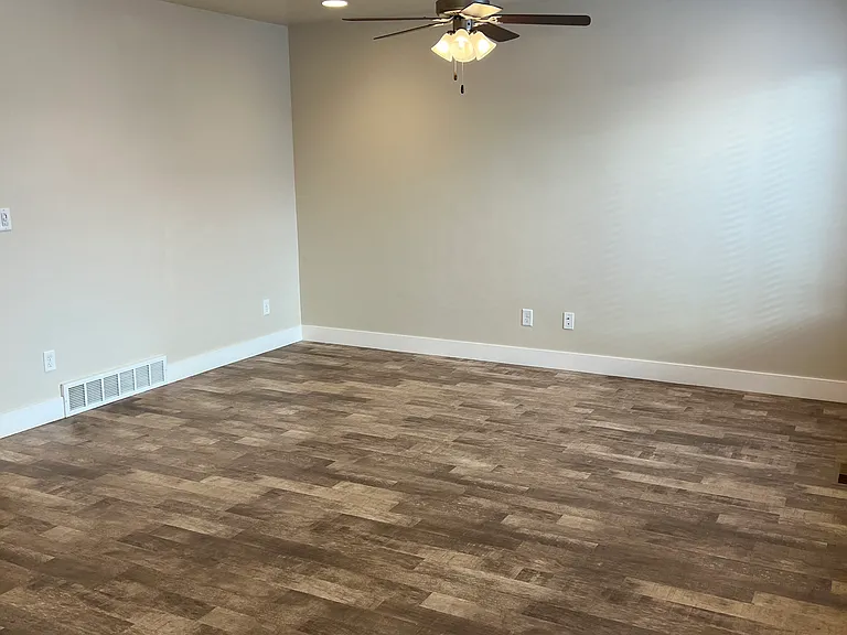 50 N 2050 W — Photo 8