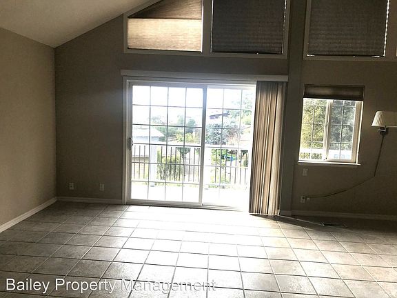 4th image of 235 Lake Ct