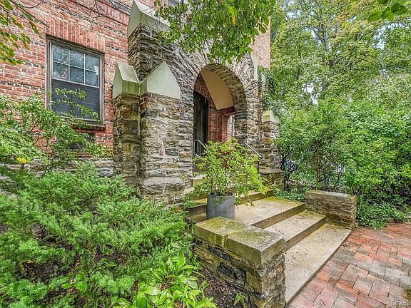 3rd image of 828 Bronx River Road #1AD
