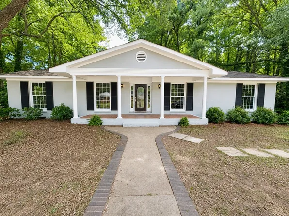 1503 Gwen Mill Dr, Opelika, AL 36801