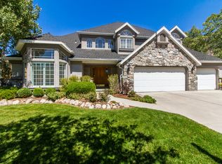 2713 E Oak Grove Dr, Sandy, UT 84092