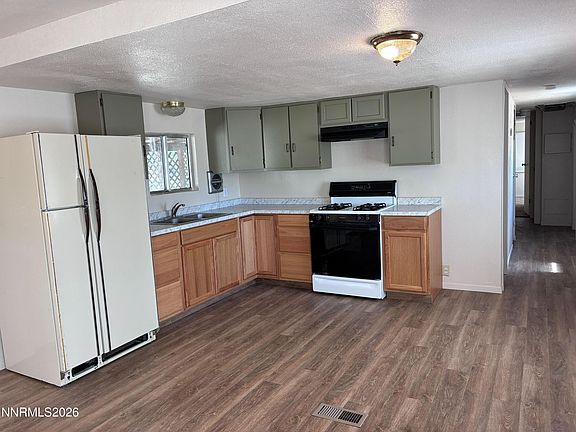 5th image of 711 River Ave
