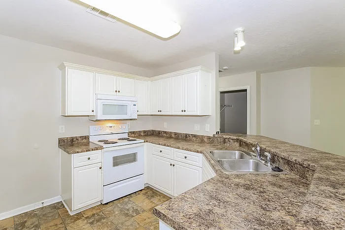 3 bed, 2.0 bath, 1344 sqft, $1,545 — Photo 4