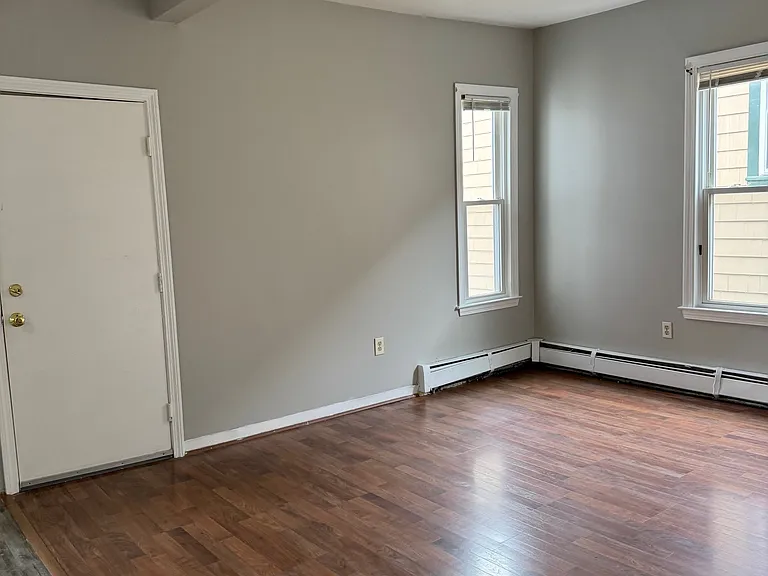 37 Howard St — Photo 8