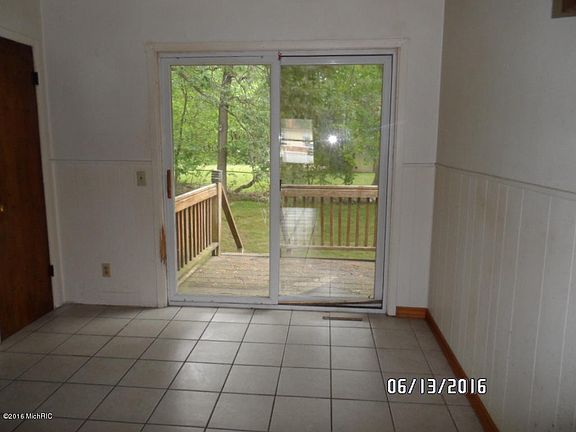 3rd image of 2230&2234 Lincoln Park Dr