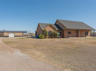 360 Summer Valley Rd, Blanchard, OK 73010