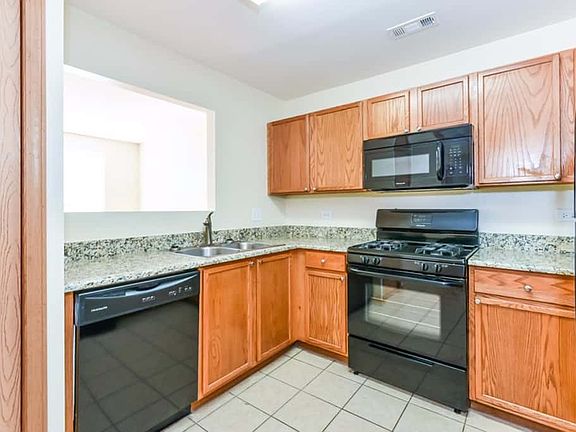 4th image of 891 Four Seasons Blvd
