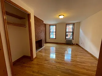 Rented by Best Apartments North Inc