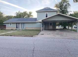 223 E 11th St, Harper, KS 67058