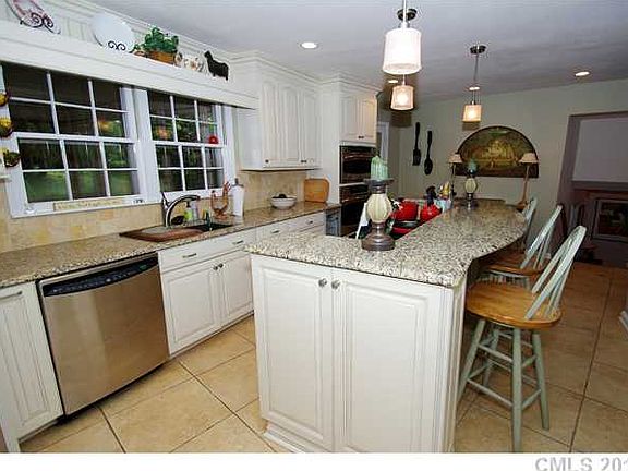 4th image of 3726 School House Ln