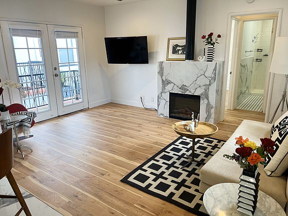 3rd image of 3207 30th St