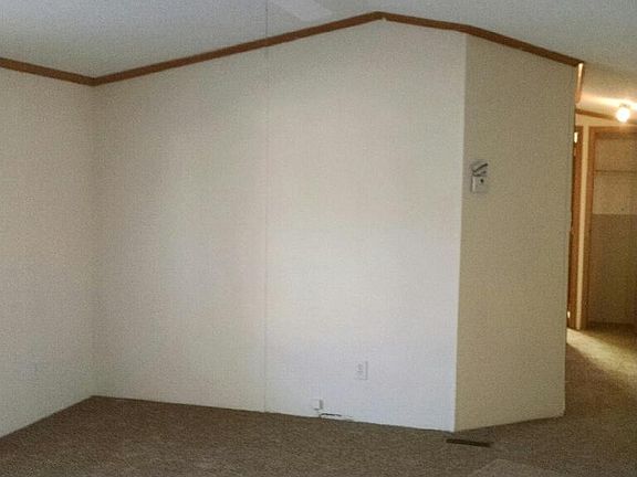 3rd image of 10 Del Lago Dr