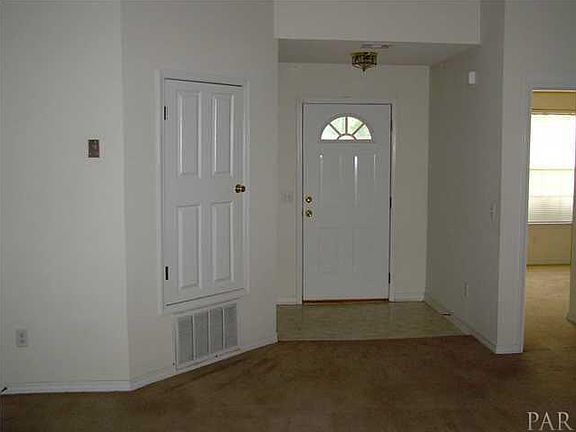 2nd image of 538 Desert Oak Dr