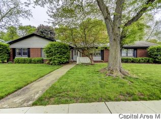 2218 Brentwood Dr, Springfield, IL 62704