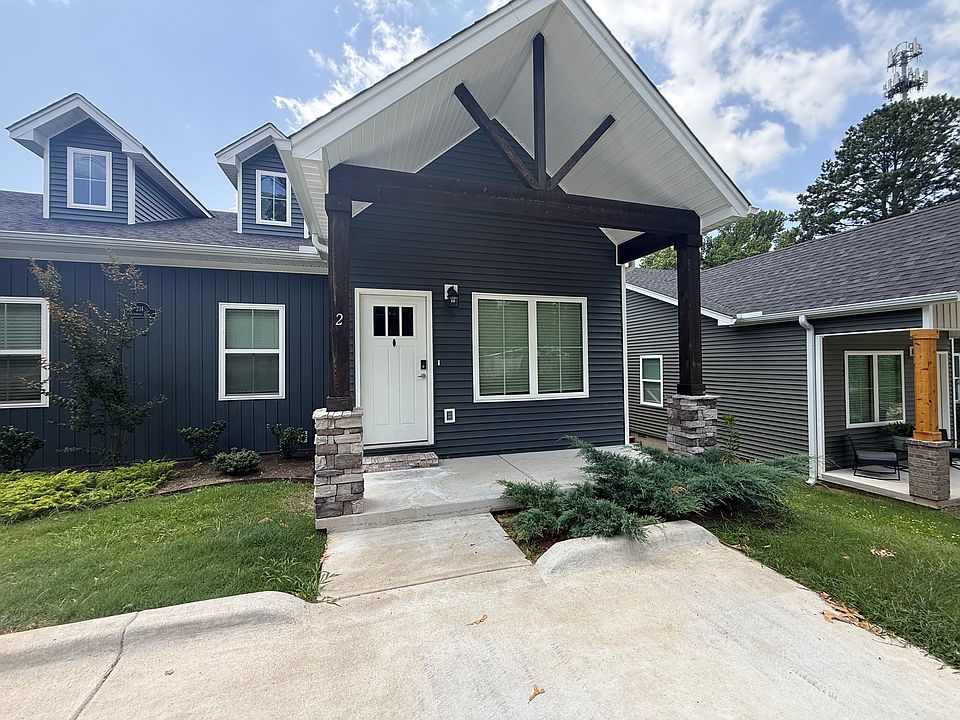 1st image of 214 Kenwood Rd #2