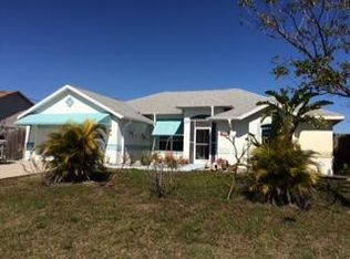 3097 SE Miracle Ln, Port Saint Lucie, FL 34952