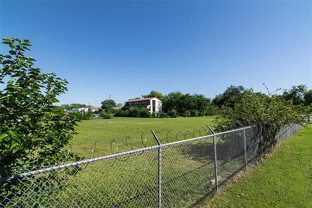 1st image of 310 S Carroll Ave