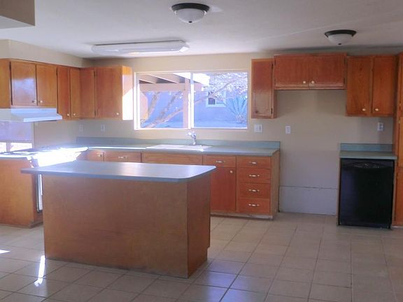 3rd image of 49201 N 26th Ave