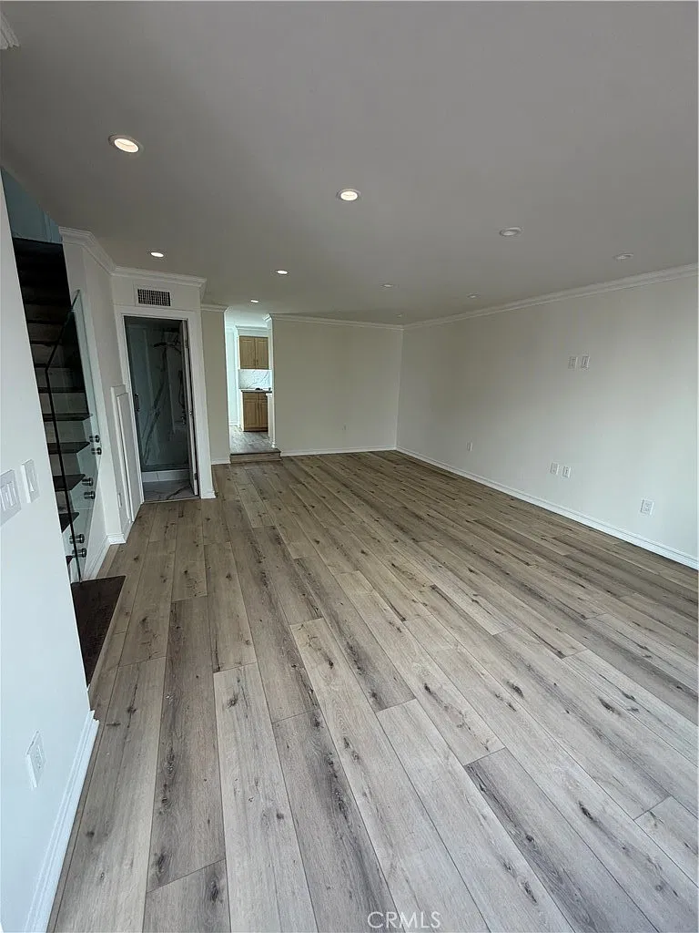 2 bed, 1539 sqft, $4,200 — Photo 2