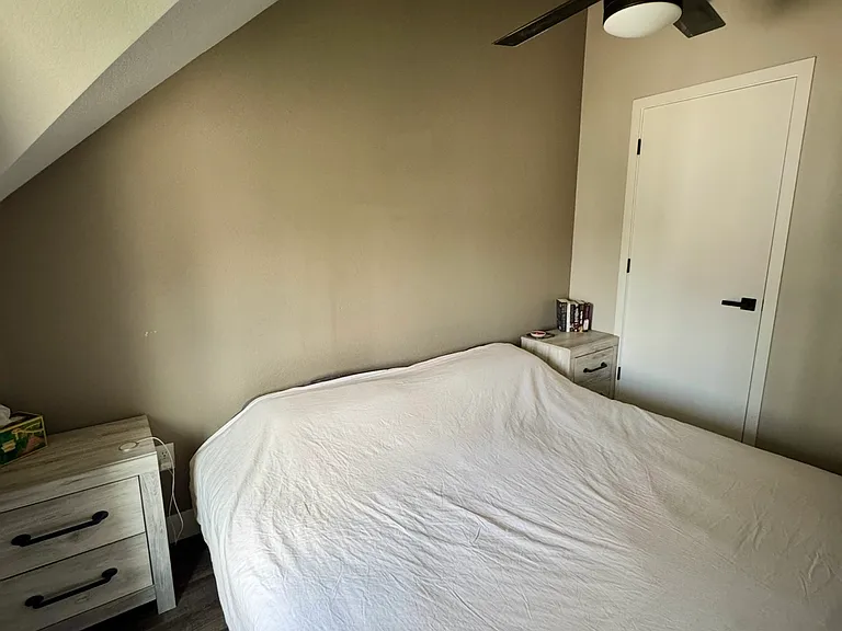 1076 Depew St — Photo 20