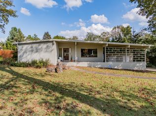 2201 Brookdale Ln, Vestavia Hills, AL 35216