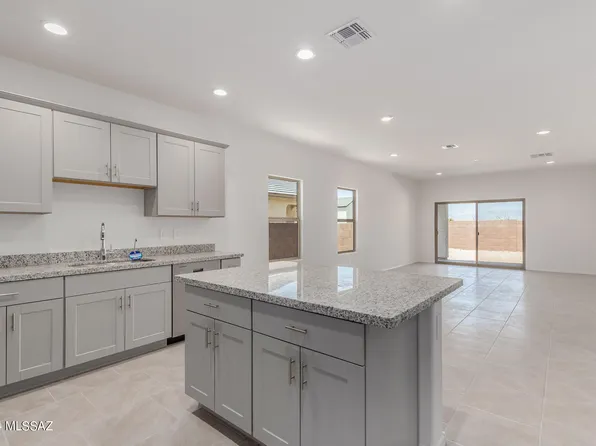 9396 W Huisache Trl, Marana, AZ 85653