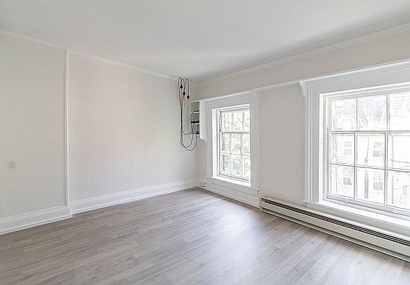 5th image of 114 E 37th St #5B