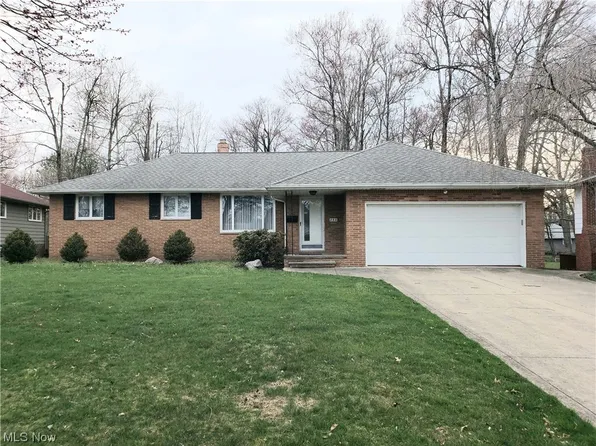 748 Radford Dr, Richmond Heights, OH 44143