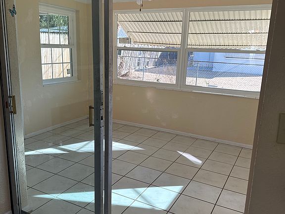 3rd image of 2624 Baywood Dr
