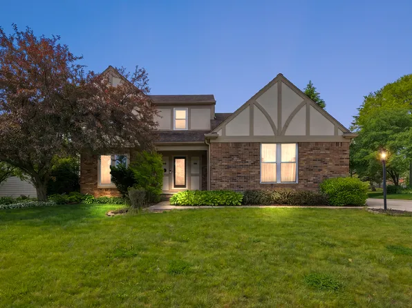 44831 Huntington Dr, Novi, MI 48375