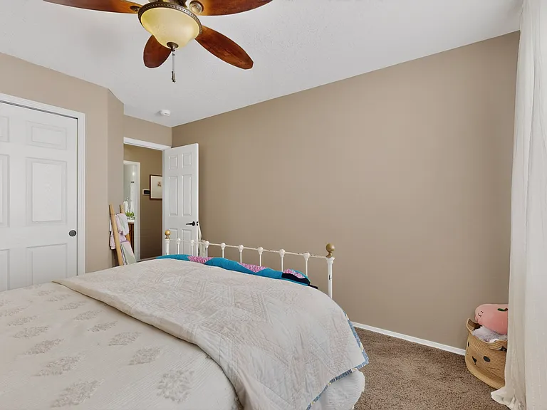 6916 Tree Line Ave NW — Photo 31