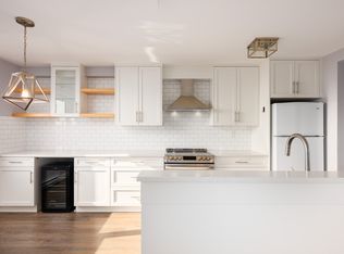 9541 Erickson Dr #1804, Burnaby, BC V3J 7N8