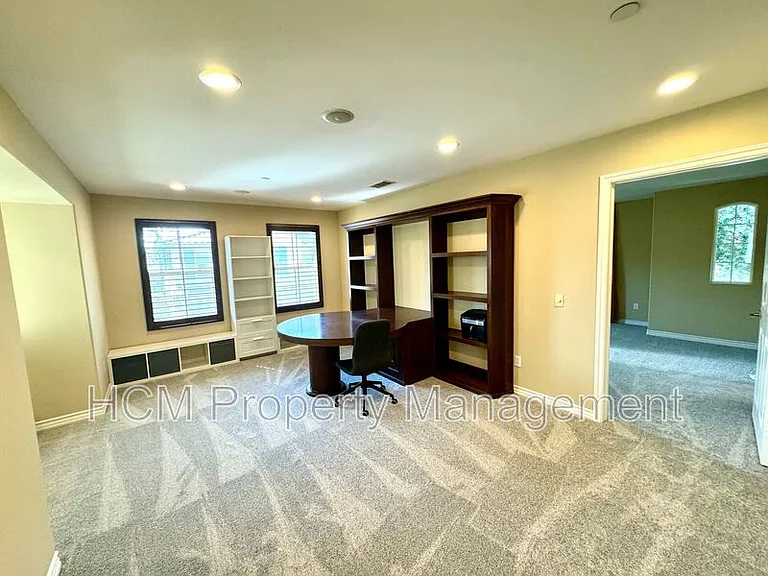 26027 Newport Ave — Photo 17