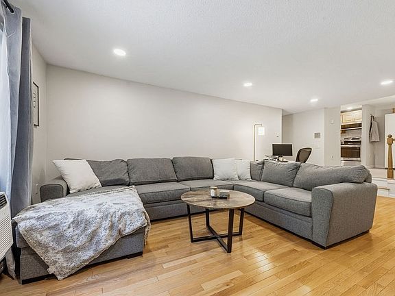 4th image of 10 Erick Rd APT 42