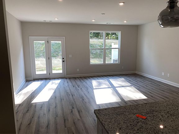 3rd image of 159 Fisher Dr