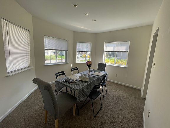 5th image of 9 Sanctuary Dr #1