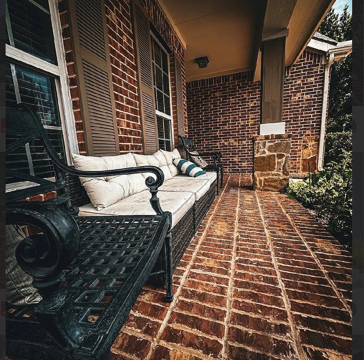 4 bed, 2584 sqft, $2,600 — Photo 2