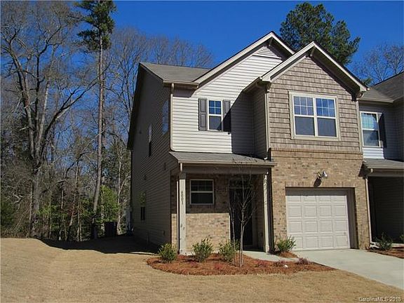 2nd image of 6001 Sweetbay Ln #115