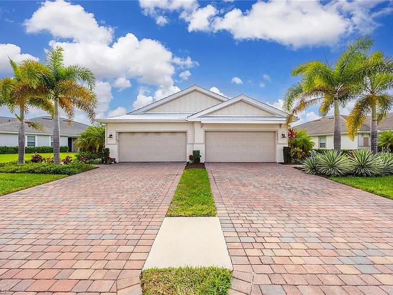 14610 Edgewater Cir — Photo 4