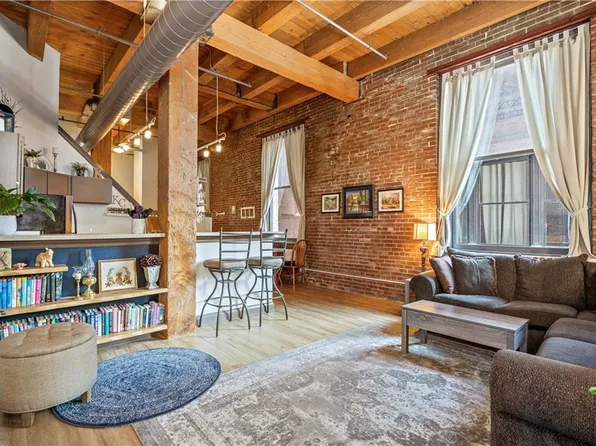 308 W 8th St APT 201, Kansas City, MO 64105