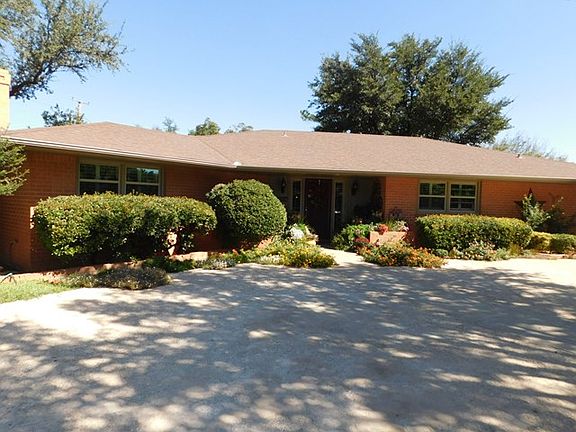 2nd image of 2104 Woodlawn Dr