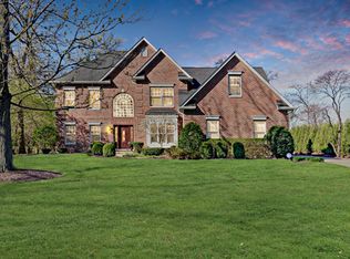 7440 Arbor Ave, Burr Ridge, IL 60527