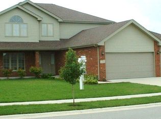 1104 S Creek Dr, Manteno, IL 60950