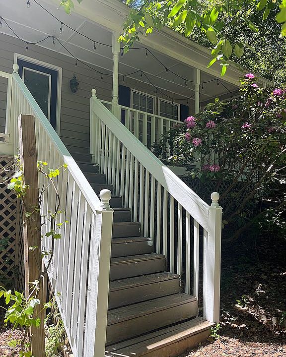 1st image of 3010 Waterford Dr
