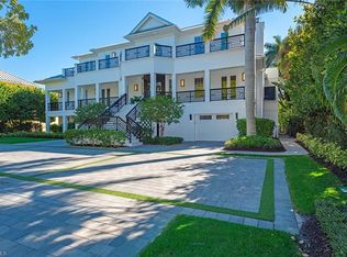 140 3rd AVE S, Naples, FL