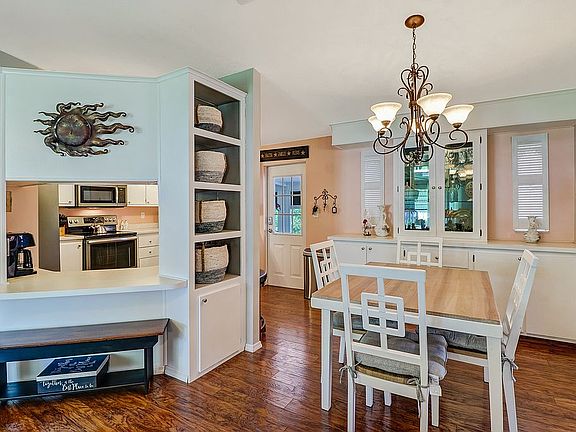 4th image of 26291 Squire Ln