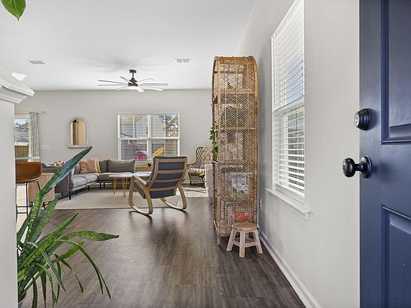 5th image of 224 Parkwood Vista Way