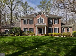8624 Beaver Pond Ln, Fairfax Station, VA 22039
