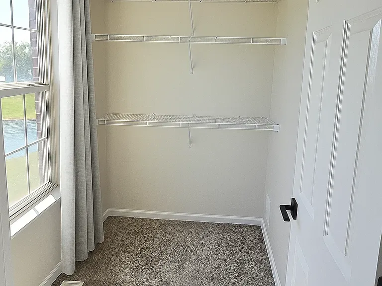 Owens Lake Commons Apartments & Townhomes — Photo 76