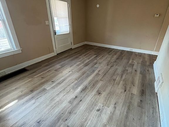 3rd image of 3816 Behrwald Ave